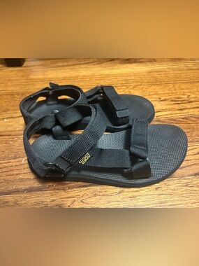 Teva Sandals women’s size 5